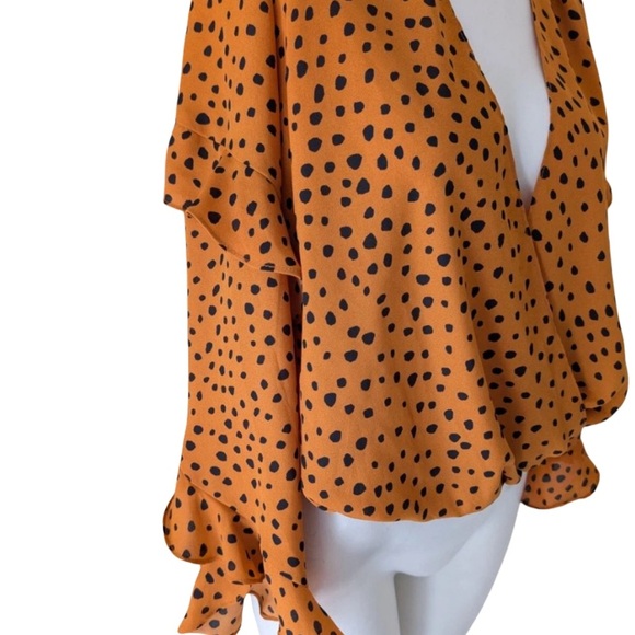 Max Edition Cropped Scooped neck Leopard Print Faux Wrap Bell Sleeve Ruffle Sz M - Picture 3 of 6